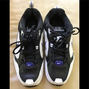Nike Air Monarch men’s training shoes size 8.5 W